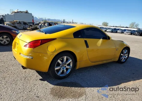 2005 Nissan 350Z Coupe z USA, uszkodzony, nr VIN JN1AZ34D35M601009